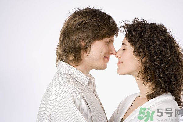 鼻塞用熱毛巾敷有用么？鼻塞怎么快速通氣？