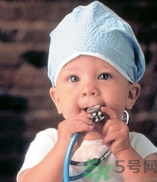 小孩子咬鉛筆會鉛中毒嗎？小孩子咬鉛筆會影響身體健康嗎？