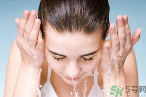 海鈺珍珠海藻柔膚水怎么樣？海鈺珍珠海藻柔膚水好用嗎？