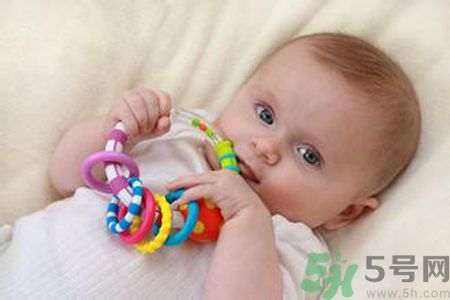 怎么判斷寶寶有沒有中暑？夏天寶寶怎么預防中暑？