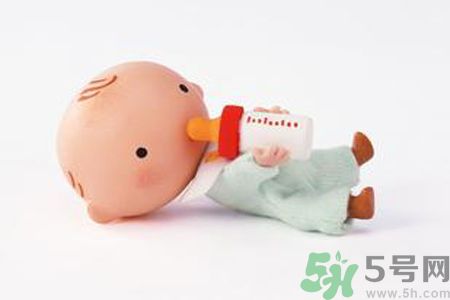 寶寶夏季中暑的原因？寶寶夏季中暑了怎么辦？