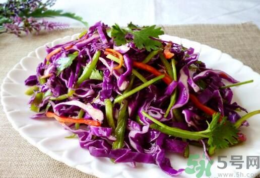 紫甘藍可以生吃嗎？紫甘藍可以涼拌嗎？
