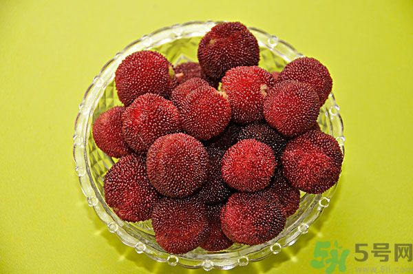 吃楊梅過敏怎么辦？楊梅過敏癥狀有哪些？