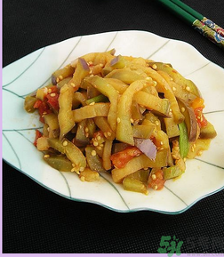 炒茄子發(fā)黑怎么辦？炒茄子怎么才能不發(fā)黑？