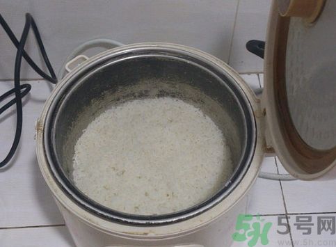 自來水煮飯安全嗎?自來水蒸飯會(huì)導(dǎo)致癌癥嗎?