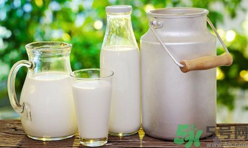 西瓜能和牛奶一起吃嗎？西瓜和牛奶一起吃好嗎？