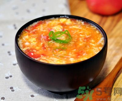 坐月子能吃生西紅柿？月子里能不能吃生的西紅柿？