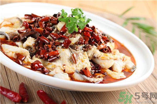 吃魚的時(shí)候能喝茶嗎？吃魚可以喝茶嗎？