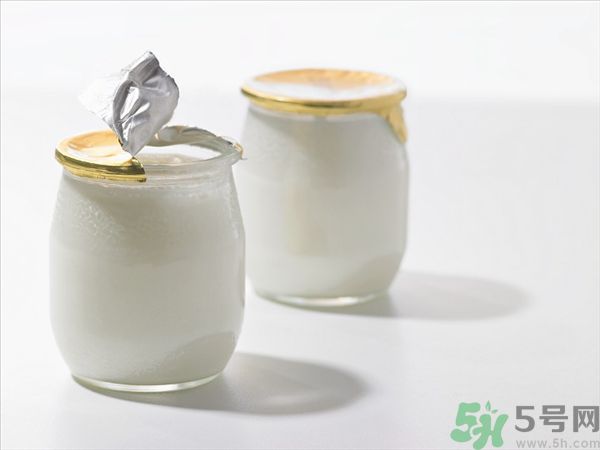 吃魚可以喝酸奶嗎？吃魚的時(shí)候能喝酸奶嗎