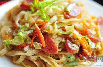 涼皮和河粉有什么區(qū)別？涼皮和河粉哪個(gè)更有營(yíng)養(yǎng)？