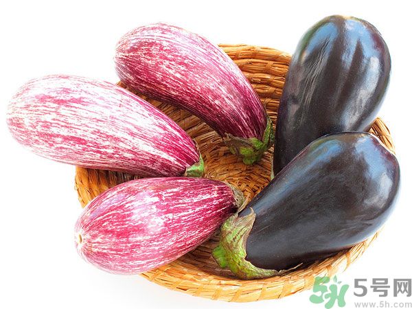 茄子里面發(fā)棕色能吃嗎？茄子里面有褐色能吃嗎？