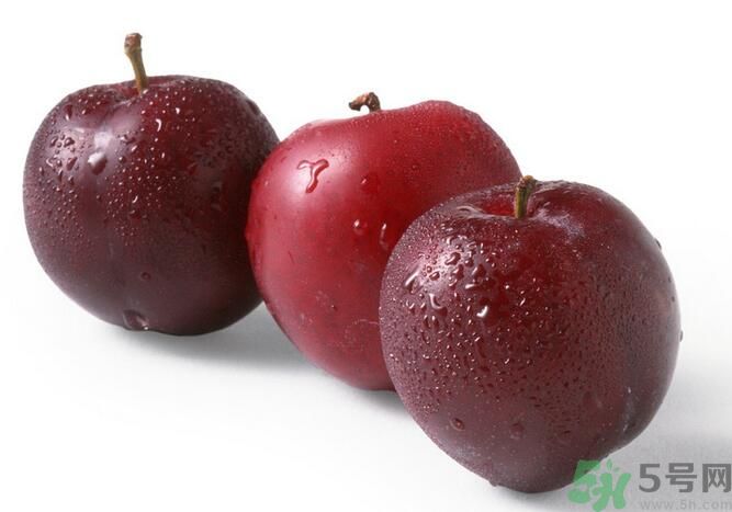 李子紅色甜還是黑色甜？李子黑色的比較甜嗎？