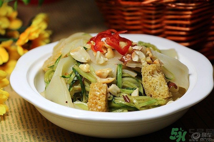 吃消炎藥還能吃涼皮涼面嗎？吃消炎藥吃涼皮會怎么樣？