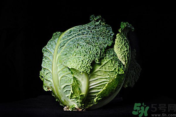 包菜外面爛了還能吃嗎？包菜里面有花可以吃嗎？