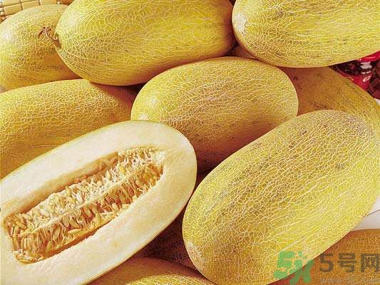 晚上吃哈密瓜會(huì)長(zhǎng)胖嗎？晚上吃哈密瓜真的會(huì)長(zhǎng)胖？