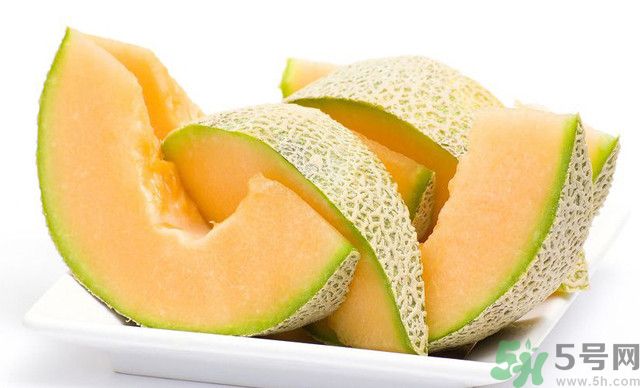 晚上吃哈密瓜會(huì)長(zhǎng)胖嗎？晚上吃哈密瓜真的會(huì)長(zhǎng)胖？
