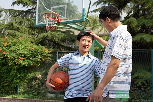 喝啤酒會影響身高嗎？喝啤酒會長不高嗎？