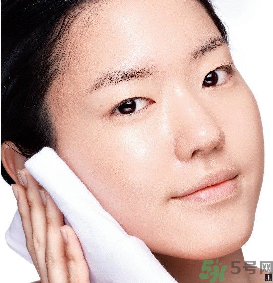 優(yōu)美成分零負(fù)擔(dān)天然洋甘菊純露噴霧好用嗎？?jī)?yōu)美成分零負(fù)擔(dān)天然洋甘菊純露噴霧怎么樣？