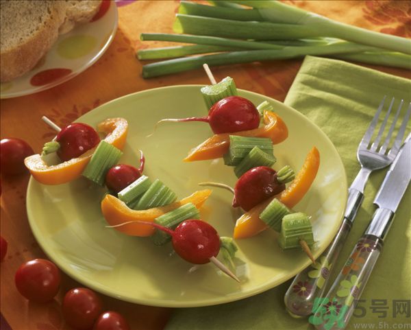 夏天吃蛇肉可以清火嗎？夏天吃蛇肉可以降火嗎？