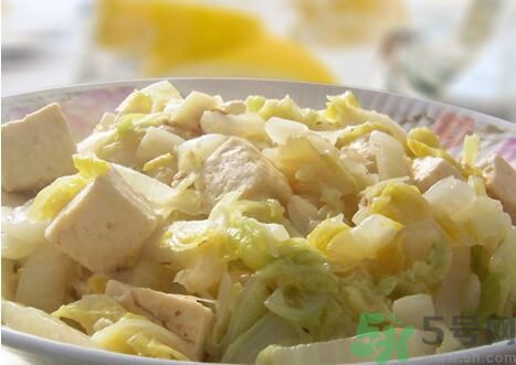 包菜可以和豆腐一起炒嗎？包菜能和豆腐一起吃嗎？