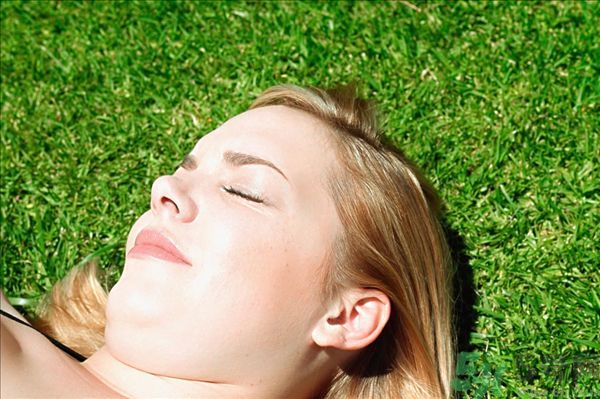 蹺二郎腿臉會(huì)變大嗎？蹺二郎腿會(huì)讓臉變大嗎？