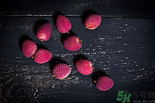 荔枝可以和雞蛋一起吃嗎？荔枝和雞蛋一起吃好嗎？