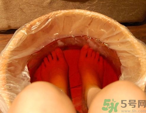 艾葉泡腳可以去寒氣嗎?艾葉泡腳能去寒氣嗎? 艾葉泡腳可以去寒氣嗎?艾葉泡腳能去寒氣嗎?