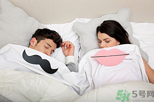 女朋友欺騙我怎么辦？女朋友對(duì)我撒謊怎么辦？