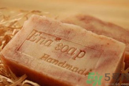女子母乳做香皂賣(mài) 母乳香皂怎么樣？