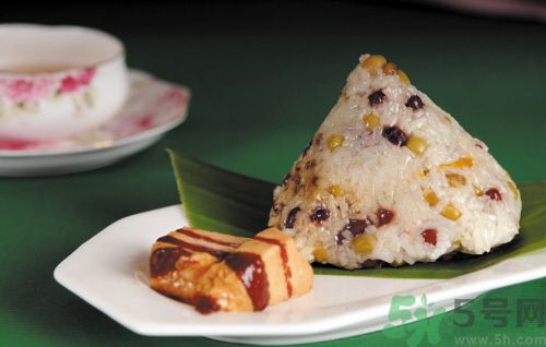 粽子和什么一起搭配吃?粽子和什么不能一起吃 粽子和什么一起搭配吃?粽子和什么不能一起吃