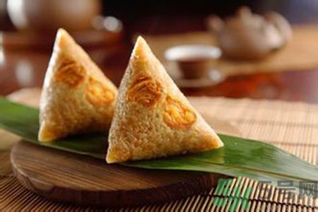 包粽子要用多少米？包粽子的米要泡多久？