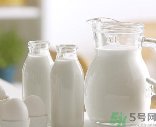 吃山楂可以喝牛奶嗎？山楂能和牛奶一起吃嗎？