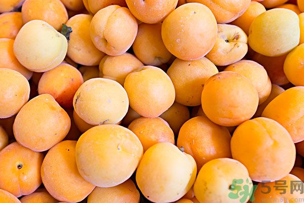 吃了李子能吃桃子嗎？桃子和李子同食好嗎？