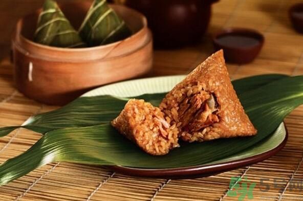 熟粽子泡在水里會(huì)壞嗎？熟粽子為什么要泡在水里？