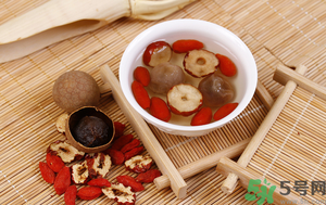 山楂枸杞一起泡水喝好嗎？山楂枸杞一起泡水喝有什么好處？