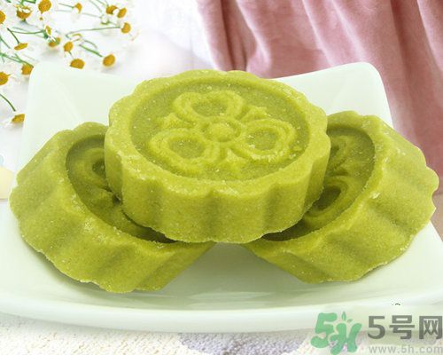 喝中藥期間可以吃綠豆糕嗎？吃中藥能不能吃綠豆糕？