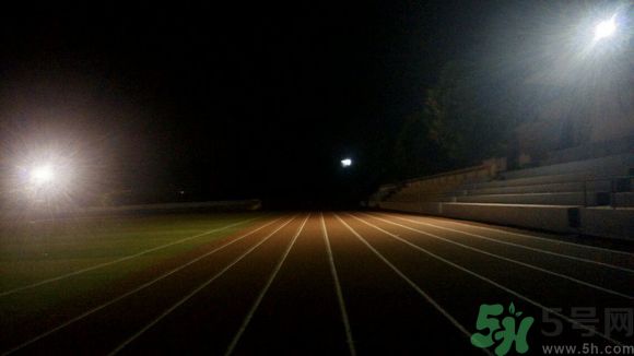 晚自習(xí)后跑步好嗎？下晚自習(xí)吃什么比較好？