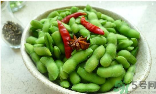 夏天吃毛豆好嗎？夏天吃毛豆有什么好處？