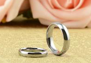 女子被5枚戒指咬手是什么原因？買戒指怎么確定自己的尺寸？
