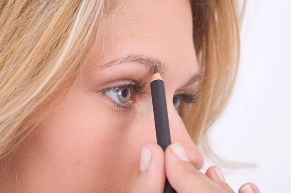 怎么選擇眉筆的顏色？眉筆的顏色有哪幾種？