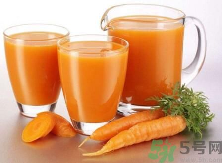 胡蘿卜汁要煮熟喝嗎？胡蘿卜汁煮熟喝好嗎？