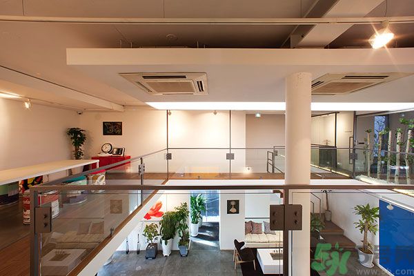 吹空調(diào)鼻子干燥怎么辦？吹空調(diào)鼻子里面很干燥怎么回事？