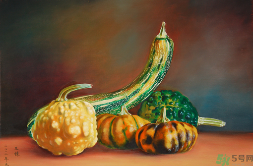 南瓜里面長霉了能吃嗎？長霉的南瓜可以吃嗎？