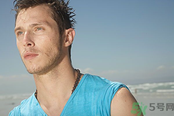 初中生能刮胡子嗎？初中生刮胡子好嗎？