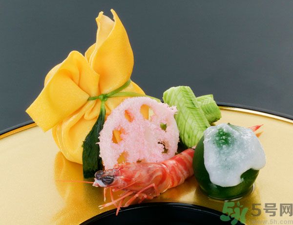 蓮藕里面的泥怎么清理？蓮藕里面的泥巴怎么洗？