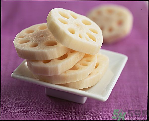 蓮藕里面的泥怎么清理？蓮藕里面的泥巴怎么洗？