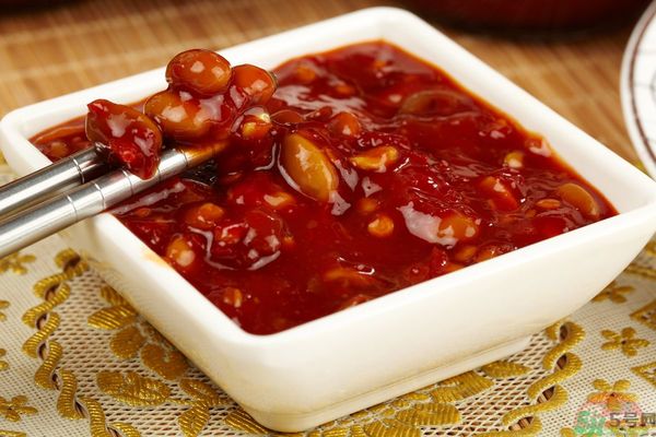 豆瓣醬的做法？豆瓣醬和黃豆醬的區(qū)別？
