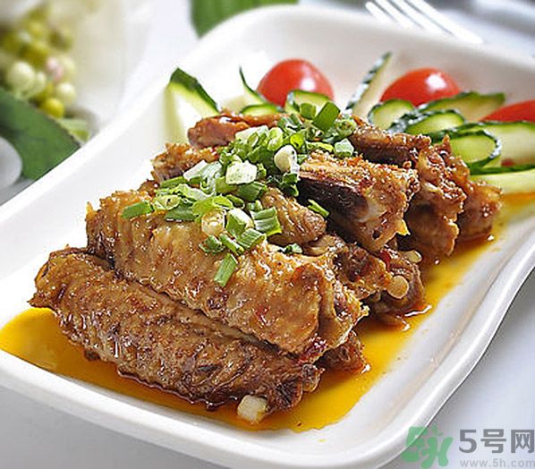 豆瓣醬的做法？豆瓣醬和黃豆醬的區(qū)別？