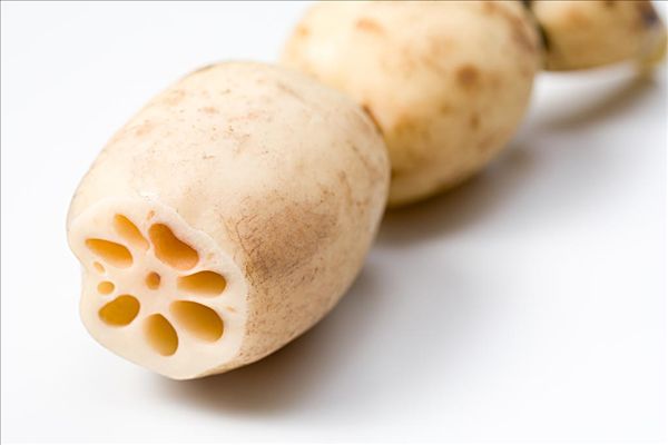 蓮藕里面發(fā)黑能吃嗎？蓮藕發(fā)黑了還能吃嗎？