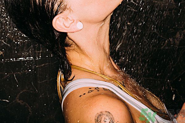 洗澡的最佳時(shí)間是什么時(shí)候？晚上什么時(shí)間洗澡最好